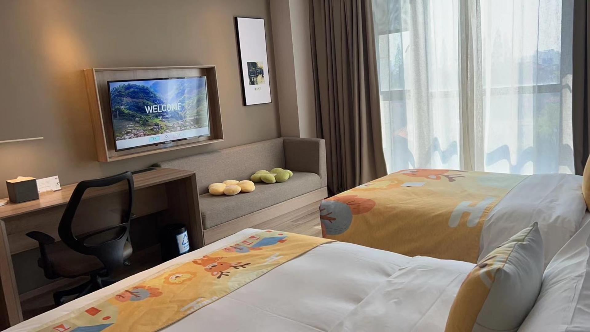Atour Hotel Тунсян Экстерьер фото