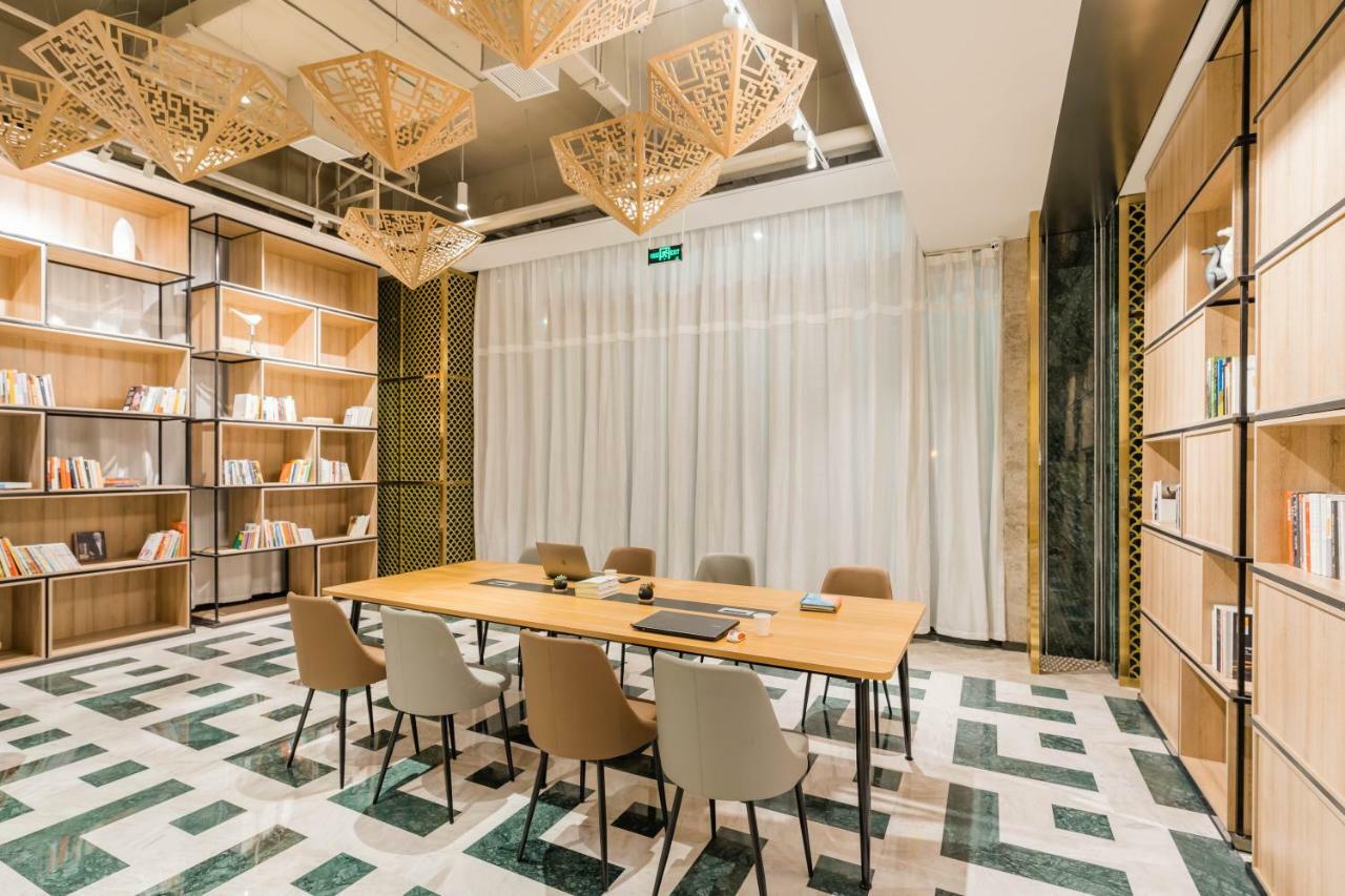 Atour Hotel Тунсян Экстерьер фото