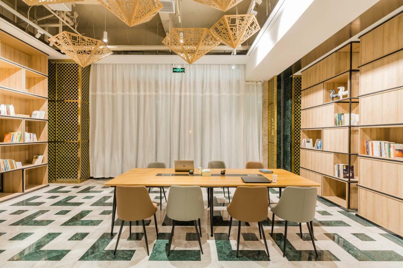 Atour Hotel Тунсян Экстерьер фото